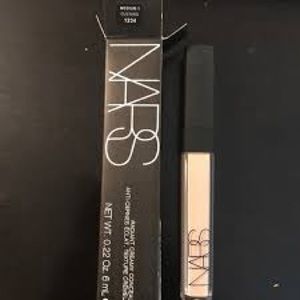 NARS Makeup - NARS Full Size Concealer 2.5Light Creme Brulee NEW NARS Makeup - NARS Full Size Concealer 2.5Light Creme Brulee NEW